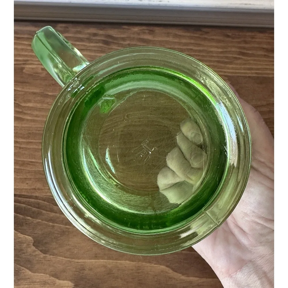 Hazel-Atlas Measuring Cup 2 Cup Green Uranium Glass UV Reactive Vintage